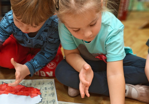 „Mała i duża Ojczyzna”- projekt edukacyjny i zajęcia w przedszkolnym Mini Muzeum „Na szlaku historii”- gr. II