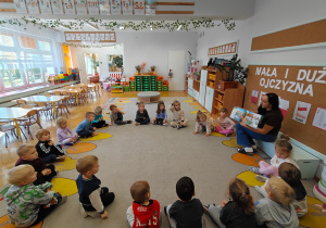„Mała i duża Ojczyzna”- projekt edukacyjny i zajęcia w przedszkolnym Mini Muzeum „Na szlaku historii”- gr. II