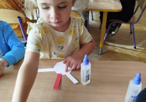 „Mała i duża Ojczyzna”- projekt edukacyjny i zajęcia w przedszkolnym Mini Muzeum „Na szlaku historii”- gr. II