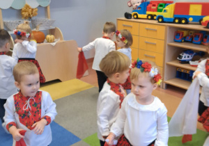 "Jesteśmy Polką i Polakiem..." - Święto Niepodległości w grupie IX