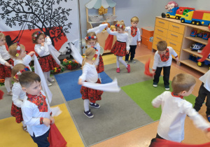 "Jesteśmy Polką i Polakiem..." - Święto Niepodległości w grupie IX