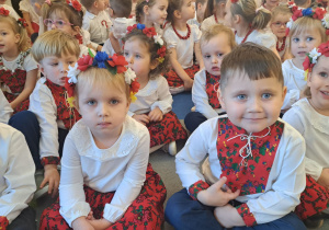 "Jesteśmy Polką i Polakiem..." - Święto Niepodległości w grupie IX