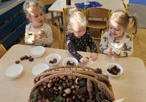 Projekt „Sensoryczna jesień” w grupie I maluszków