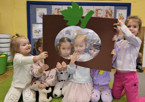 Projekt „Sensoryczna jesień” w grupie I maluszków