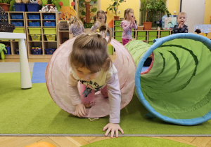 Projekt „Sensoryczna jesień” w grupie I maluszków