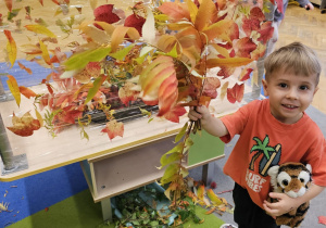 Projekt „Sensoryczna jesień” w grupie I maluszków