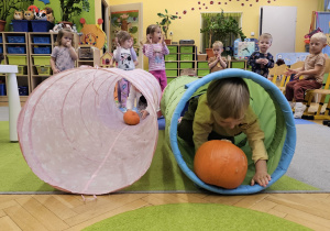 Projekt „Sensoryczna jesień” w grupie I maluszków