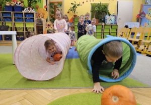 Projekt „Sensoryczna jesień” w grupie I maluszków