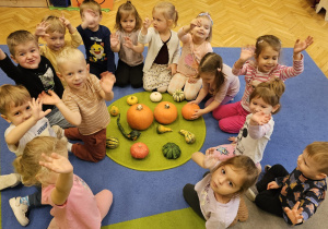 Projekt „Sensoryczna jesień” w grupie I maluszków