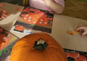 Projekt „Sensoryczna jesień” w grupie I maluszków