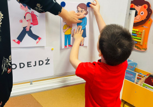 3 kroki dla bezpieczeństwa- akcja DZIECIŃSTWO BEZ PRZEMOCY w gr. XI