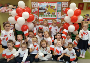 Patriotyzm na dziecięcą miarę – realizacja projektu „Polska to moja ojczyzna” w grupie X.