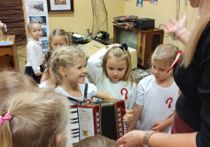 Patriotyzm na dziecięcą miarę – realizacja projektu „Polska to moja ojczyzna” w grupie X.