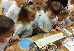 Patriotyzm na dziecięcą miarę – realizacja projektu „Polska to moja ojczyzna” w grupie X.