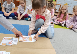 „Jesteśmy bezpieczni i szczęśliwi w domu i w przedszkolu” – zajęcia w grupie XII