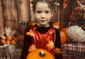 "Jesienna paleta barw"- projekt edukacyjny w grupie VI