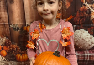 "Jesienna paleta barw"- projekt edukacyjny w grupie VI