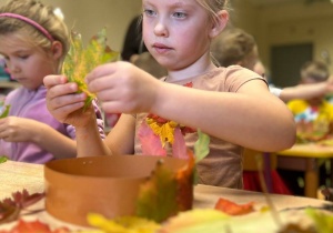 "Jesienna paleta barw"- projekt edukacyjny w grupie VI