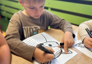 "Jesienna paleta barw"- projekt edukacyjny w grupie VI