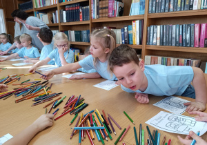 "Dzieci swoje prawa mają..."- wizyta przedszkolaków z gr. XII w Miejskiej Bibliotece Publicznej w Koninie - Filia "Medyczna"