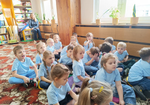 "Dzieci swoje prawa mają..."- wizyta przedszkolaków z gr. XII w Miejskiej Bibliotece Publicznej w Koninie - Filia "Medyczna"