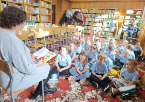 "Dzieci swoje prawa mają..."- wizyta przedszkolaków z gr. XII w Miejskiej Bibliotece Publicznej w Koninie - Filia "Medyczna"