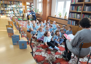 "Dzieci swoje prawa mają..."- wizyta przedszkolaków z gr. XII w Miejskiej Bibliotece Publicznej w Koninie - Filia "Medyczna"