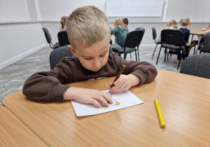 Światowy Dzień Pluszowego Misia – święto symbolu dzieciństwa w grupie X