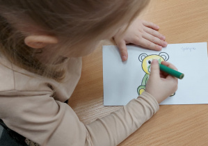 Światowy Dzień Pluszowego Misia – święto symbolu dzieciństwa w grupie X