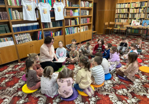 Misiowe świętowanie i biblioteczna przygoda