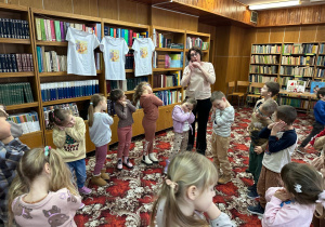 Misiowe świętowanie i biblioteczna przygoda