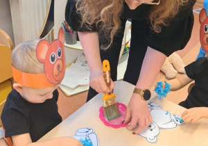 „Czy to jutro, czy to dziś, wszystkim jest potrzebny MIŚ” – grupa IX świętuje Dzień Pluszowego Misia