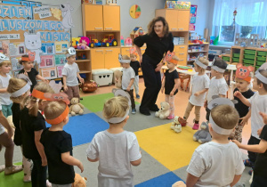 „Czy to jutro, czy to dziś, wszystkim jest potrzebny MIŚ” – grupa IX świętuje Dzień Pluszowego Misia