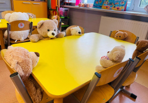 Dzień Pluszowego Misia i wizyta w bibliotece - gr. XI