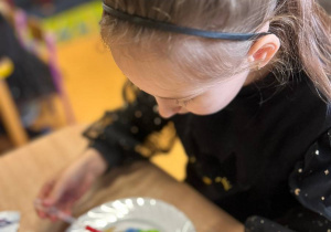 "Andrzejkowe Czary- Mary"- eksperymenty w grupie VI