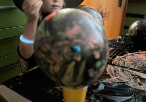 "Andrzejkowe Czary- Mary"- eksperymenty w grupie VI