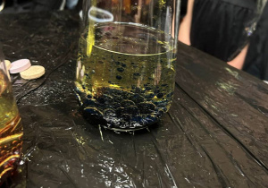 "Andrzejkowe Czary- Mary"- eksperymenty w grupie VI