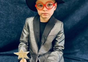 "Andrzejkowe Czary- Mary"- eksperymenty w grupie VI