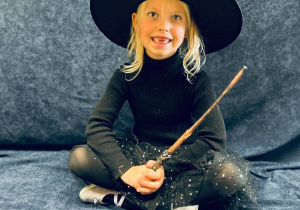 "Andrzejkowe Czary- Mary"- eksperymenty w grupie VI