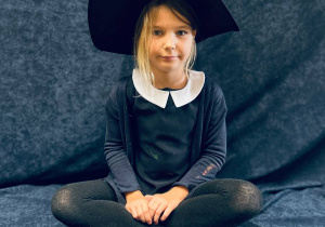 "Andrzejkowe Czary- Mary"- eksperymenty w grupie VI