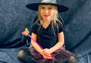 "Andrzejkowe Czary- Mary"- eksperymenty w grupie VI