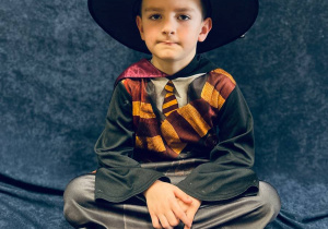 "Andrzejkowe Czary- Mary"- eksperymenty w grupie VI