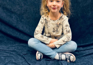 "Andrzejkowe Czary- Mary"- eksperymenty w grupie VI