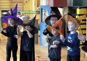 Zgadnij, Co Nas Czeka- Andrzejki w gr I i VII