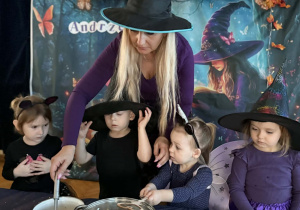 Zgadnij, Co Nas Czeka- Andrzejki w gr I i VII