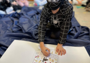 Magia, wróżby i wspólna zabawa w grupie III