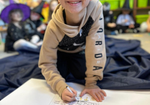 Magia, wróżby i wspólna zabawa w grupie III