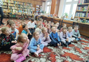 Dzień Pluszowego Misia i misiowa przygoda w bibliotece - gr. XII