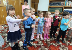 Dzień Pluszowego Misia i misiowa przygoda w bibliotece - gr. XII