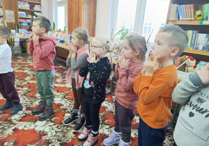 Dzień Pluszowego Misia i misiowa przygoda w bibliotece - gr. XII